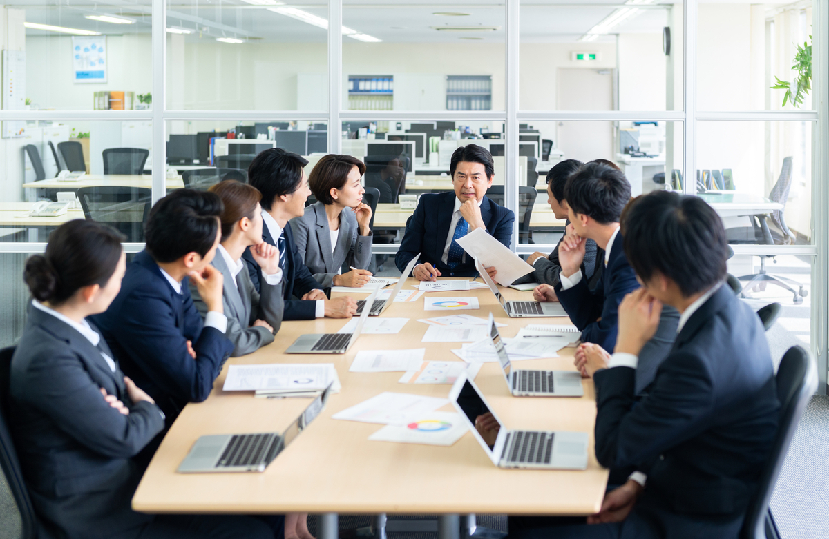 オフィスでの会議