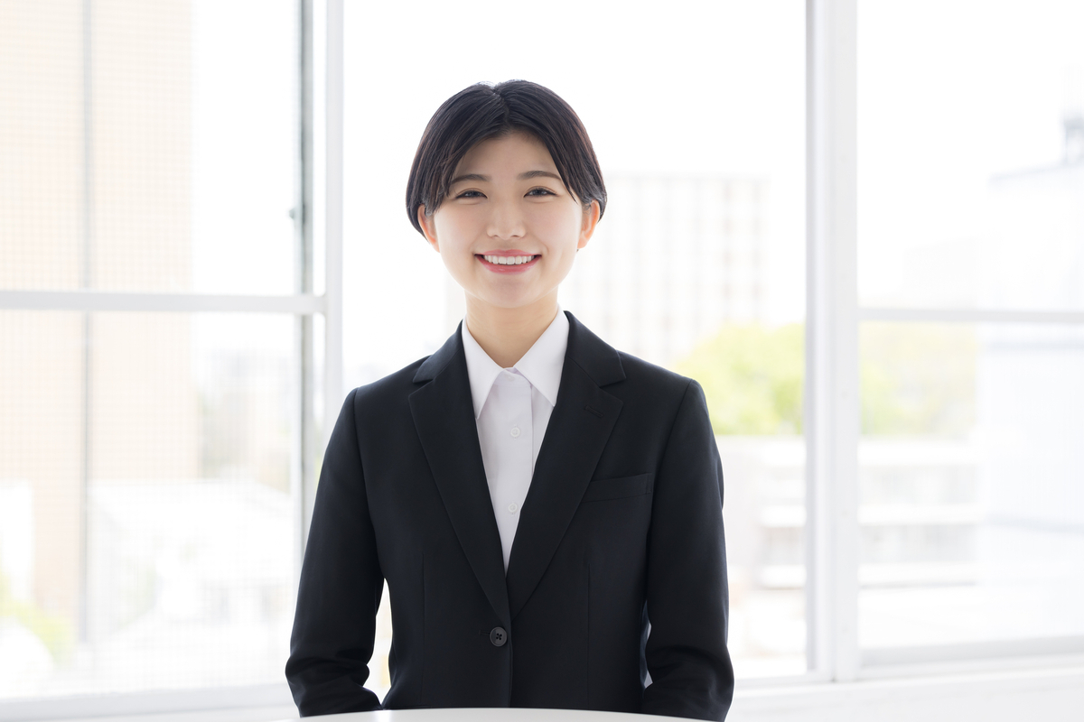 笑顔の女性