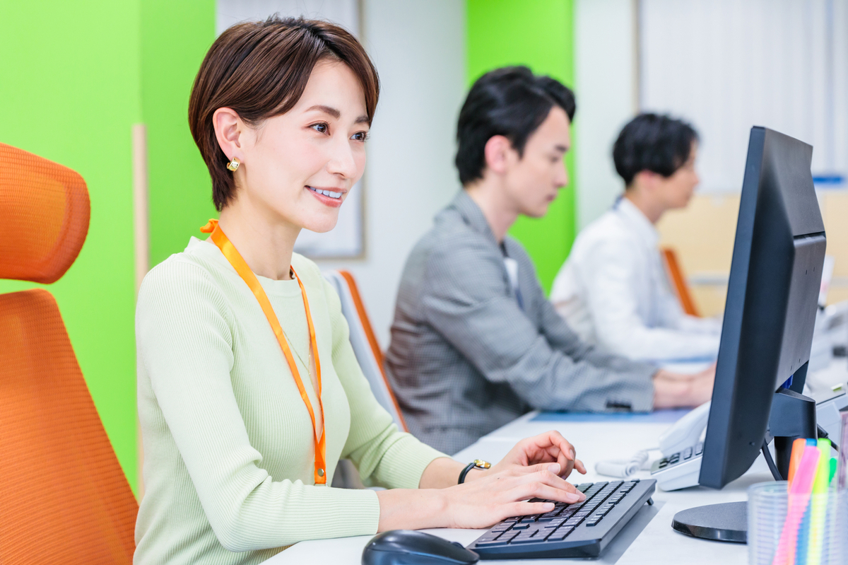 オフィスでのデスクワーク