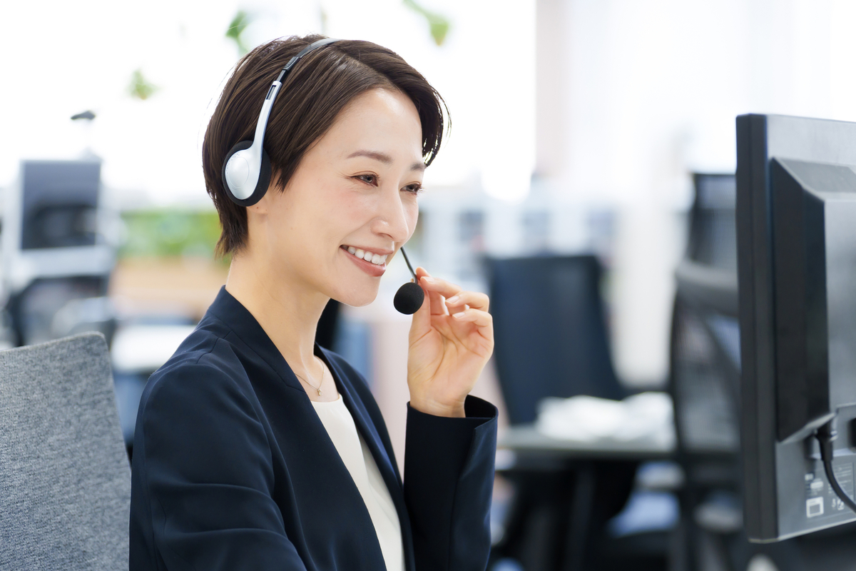 カスタマーサポートの女性