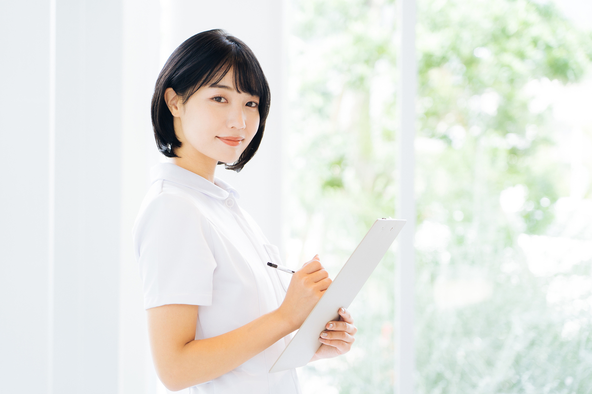 女性看護師