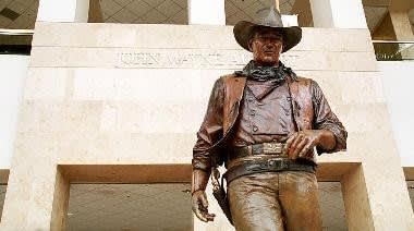 ジョンウェインのテディベア ジョン・ウエイン生誕100年 - 青春の輝き