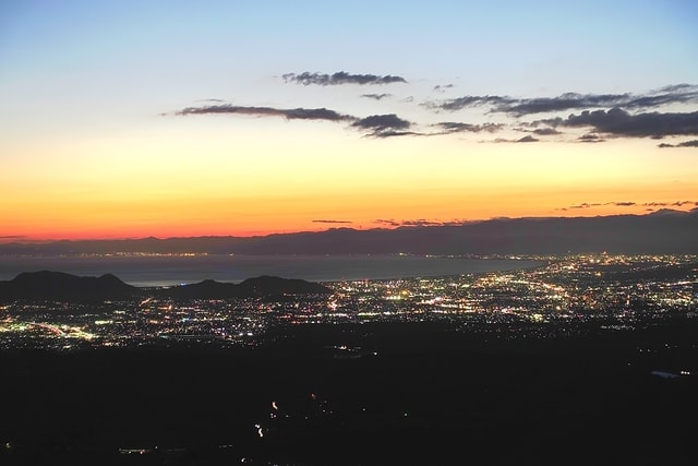 滝知山園地P_夜景-望遠.jpg