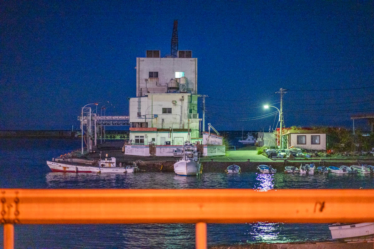 夜の佐島漁港