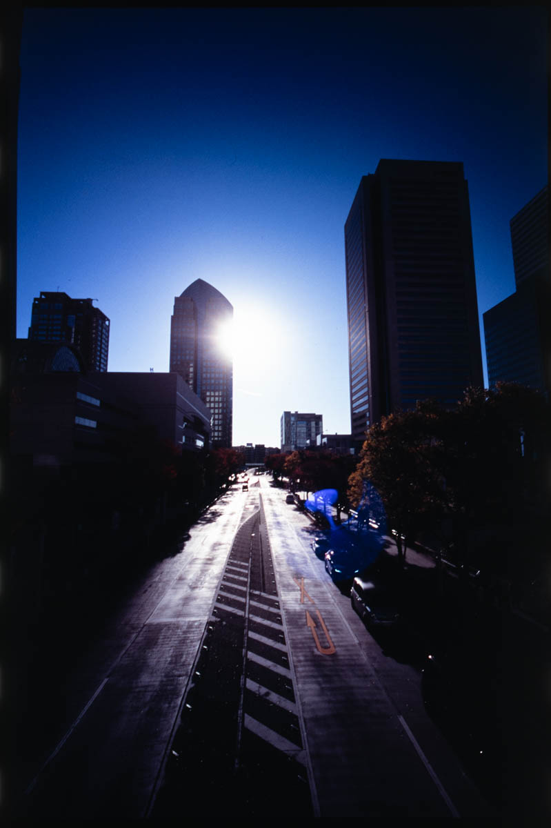 G1 + Hologon8/16, Velvia100, F8, 1/1000