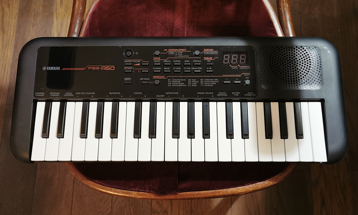 YAMAHAのキーボードPSS-A50にペダル - fortia's カメラレビュー YAMAHAのキーボードPSS-A50にペダル - fortia's カメラレビュー