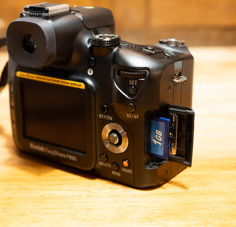 Kodakのオールドデジカメ P880 Zoom - fortia's レビュー