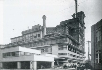 冬休み関西遊覧その3：大阪近代建築めぐり。京阪電車で京都