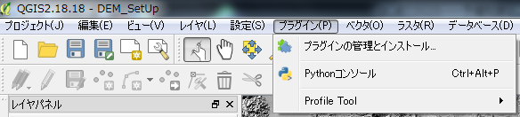 プラグインメニューからプラグインの管理とインストールを選んでQgis2threejsをインストールする