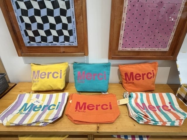 merci バッグ パリ パリ メルシー 2号店とマレー店の違い 人気トートバッグ