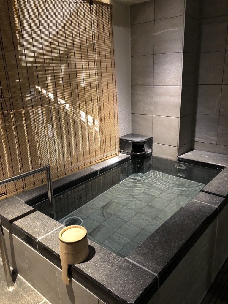 f:id:frankie-sakai:20180610165030j:plain f:id:frankie-sakai:20180610165030j:plain