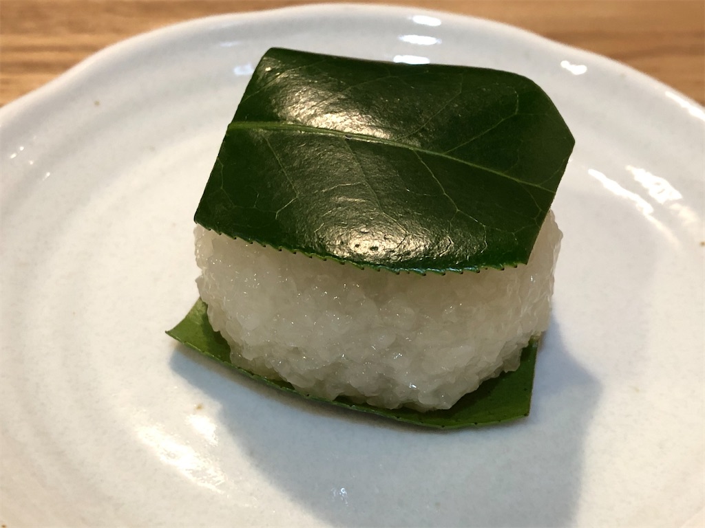 京都 中村軒の『椿餅』。東京でいただけるのは年に一度⁉︎この時期だけ