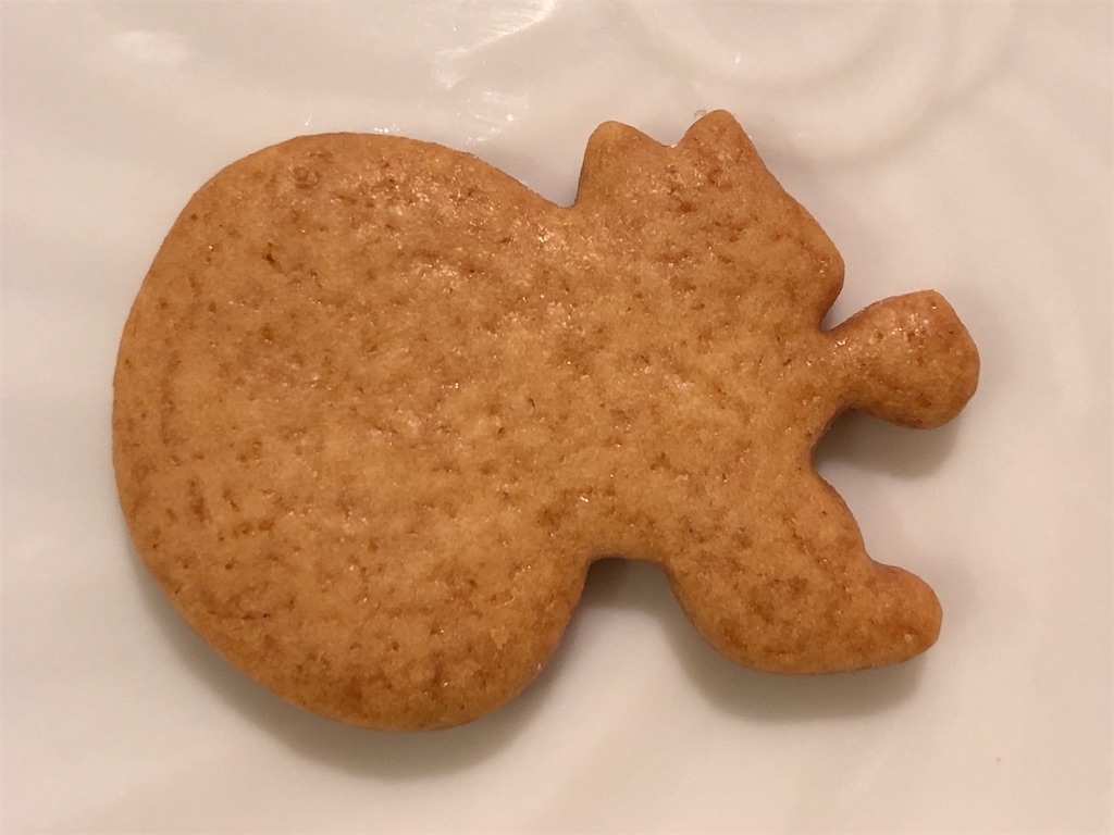 鎌倉紅屋のクッキー缶『petit paquet プティ・パケ』。クルミッ子も