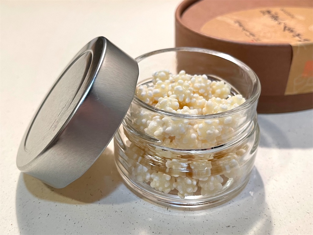 緑壽庵清水』焼栗の金平糖。栗の香り濃厚な、ほっと一息に最適な一口