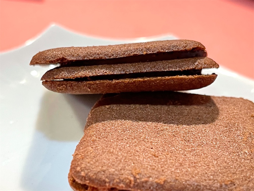 SA3ND』サンミド ショコラブレンドラングドシャ。東京駅で買える