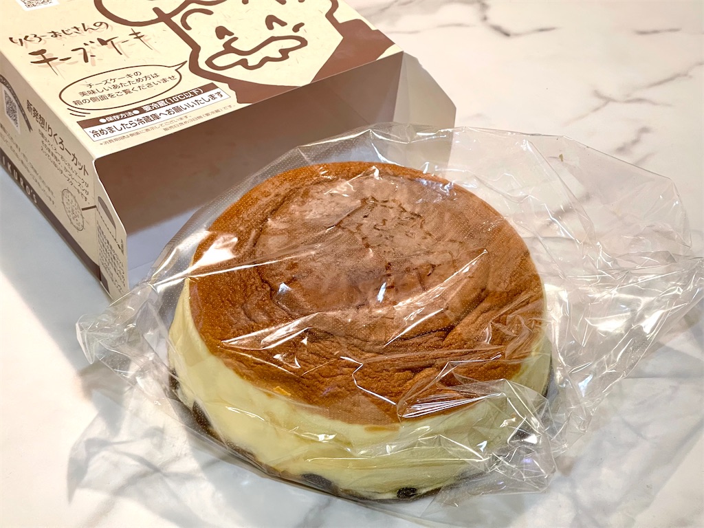 大阪土産 りくろーおじさんのチーズケーキ 安くて美味しい定番洋菓子 お菓子を巡る暮らしの雑記帖