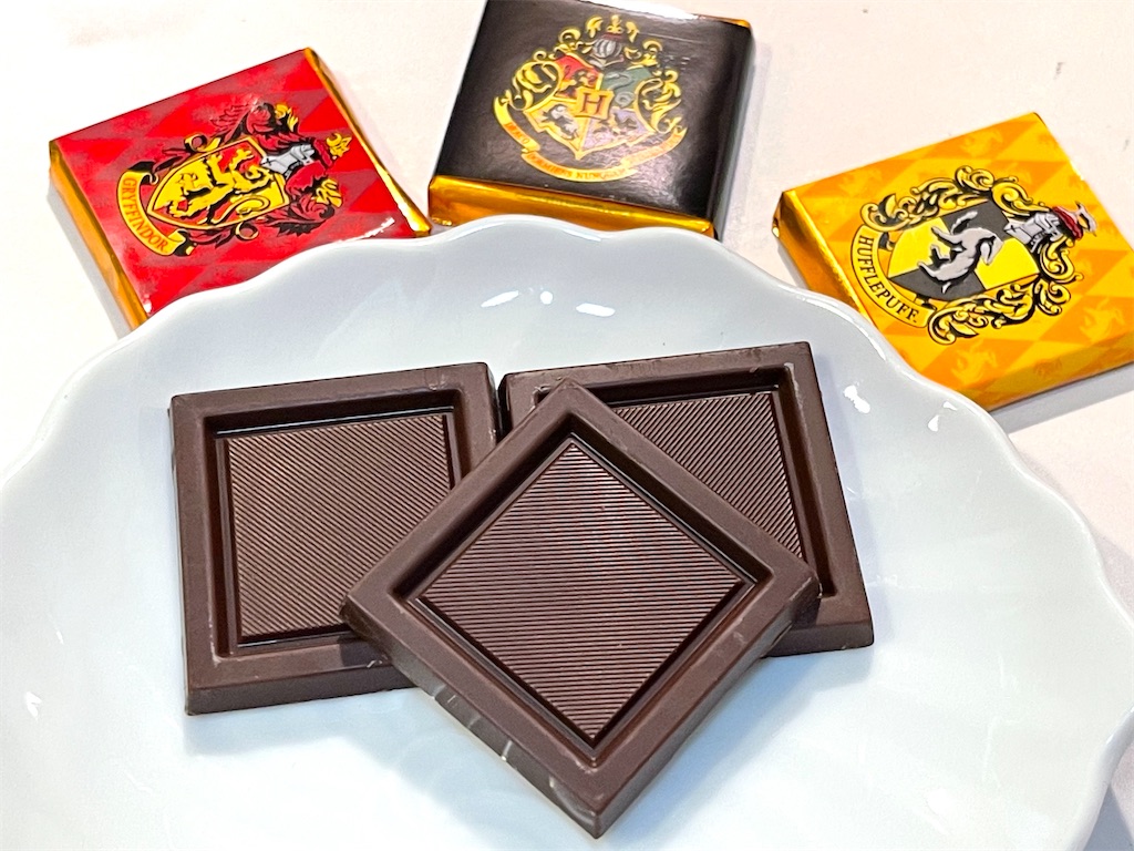 ハリーポッター　チョコレートフロッグ ニット帽 紫　蛙チョコ　北京ユニバ　タグ付 公式】蛙チョコレート ミルク | ハリー・ポッター ショップ