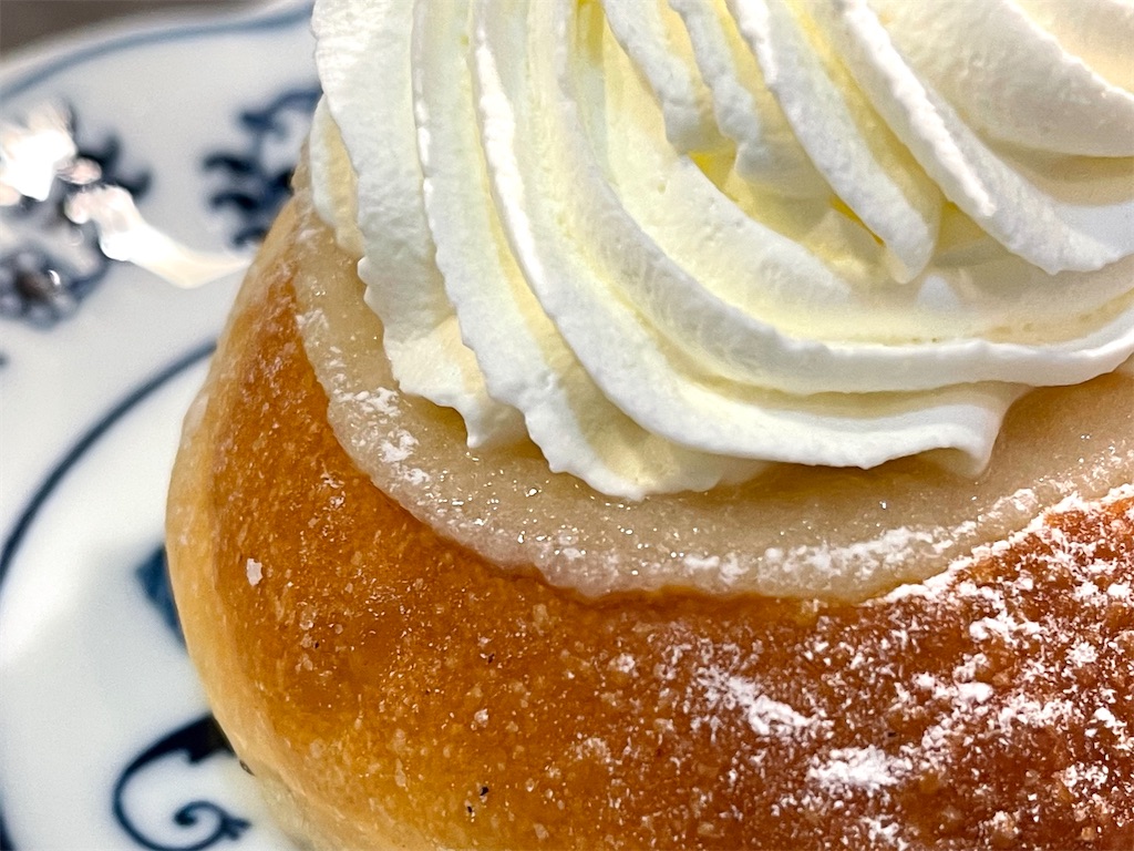 北欧展『FIKAFABRIKEN & torpet 』プリンセスケーキとセムラ。可愛くて