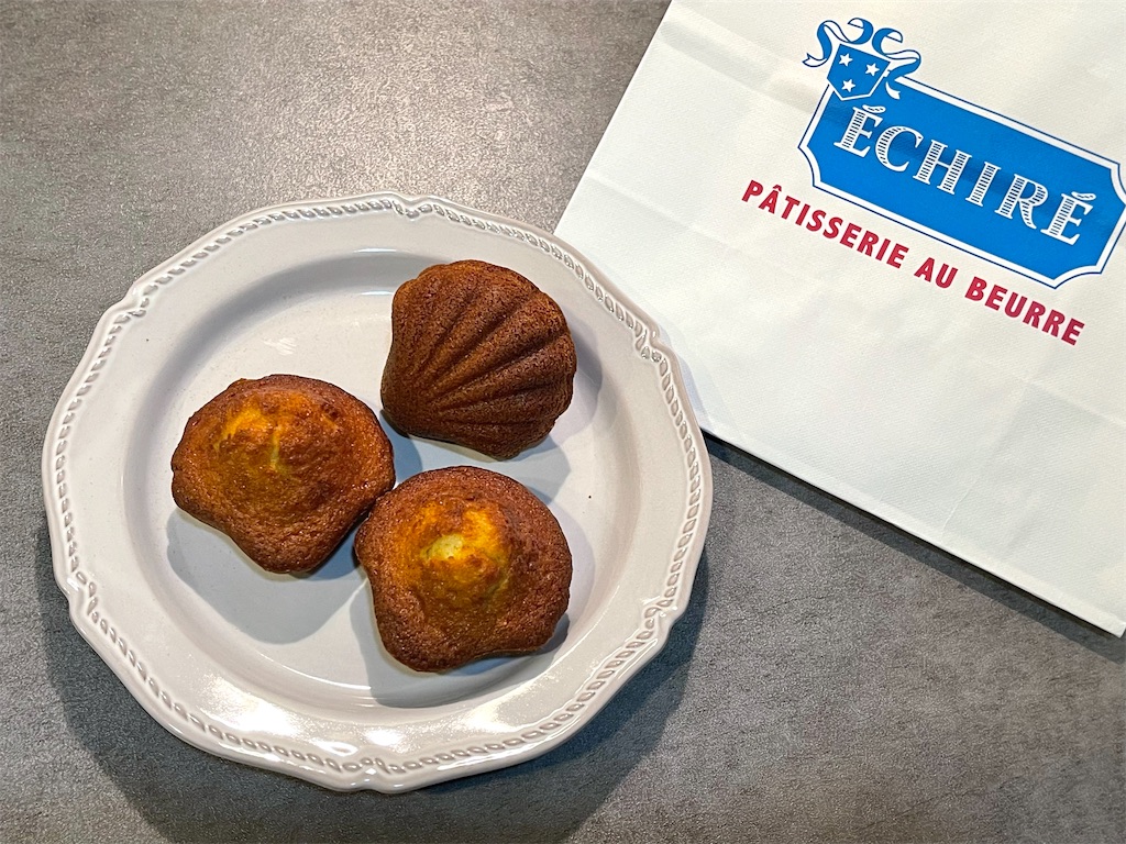 『エシレ•パティスリー オ ブール』のマドレーヌ。エシレバター満喫の焼菓子。 - お菓子を巡る暮らしの雑記帖