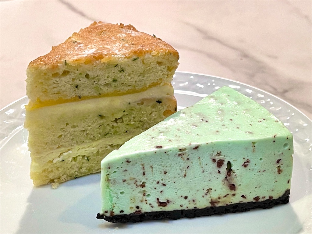 英国】 ケーキスタンド バタフライ式 優雅なチェイシング【クロム