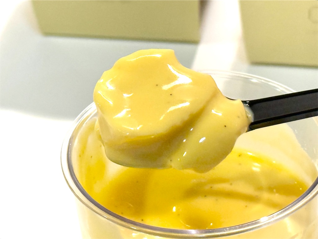 築地『tsukiji SHOURO』玉子焼屋のぷりん。玉子焼の老舗による卵の