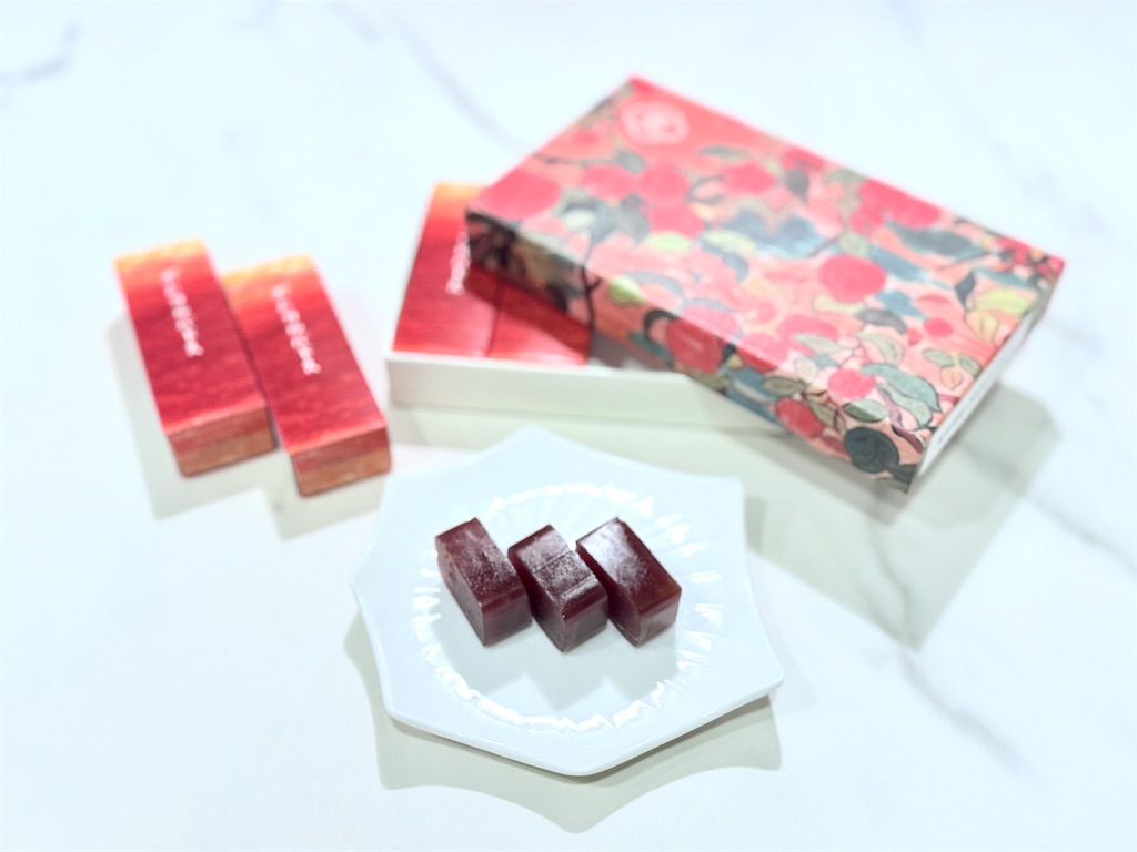 とらや』TORAYA PARIS45周年、ノワールの調べ&ポムカルバドス - お菓子