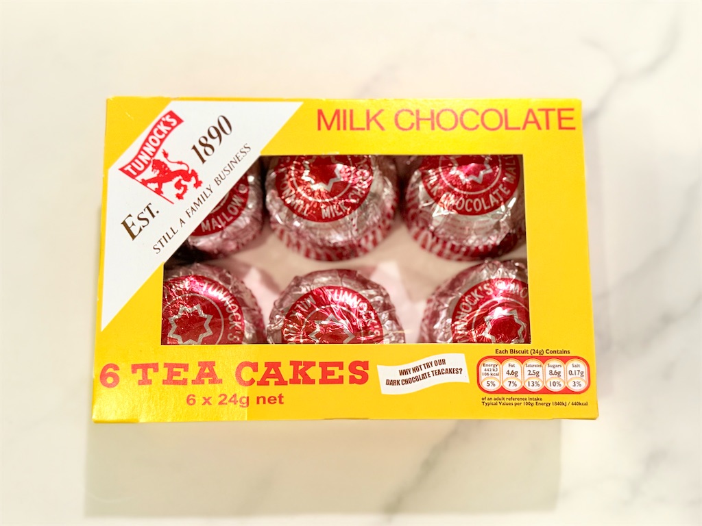 イギリス土産『TUNNOCK'S』TEA CAKE。老舗菓子メーカーの甘〜いお菓子
