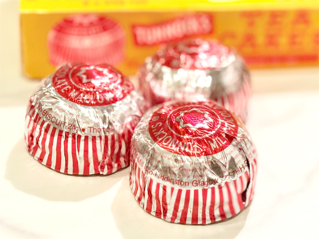 イギリス土産『TUNNOCK'S』TEA CAKE。老舗菓子メーカーの甘〜いお菓子