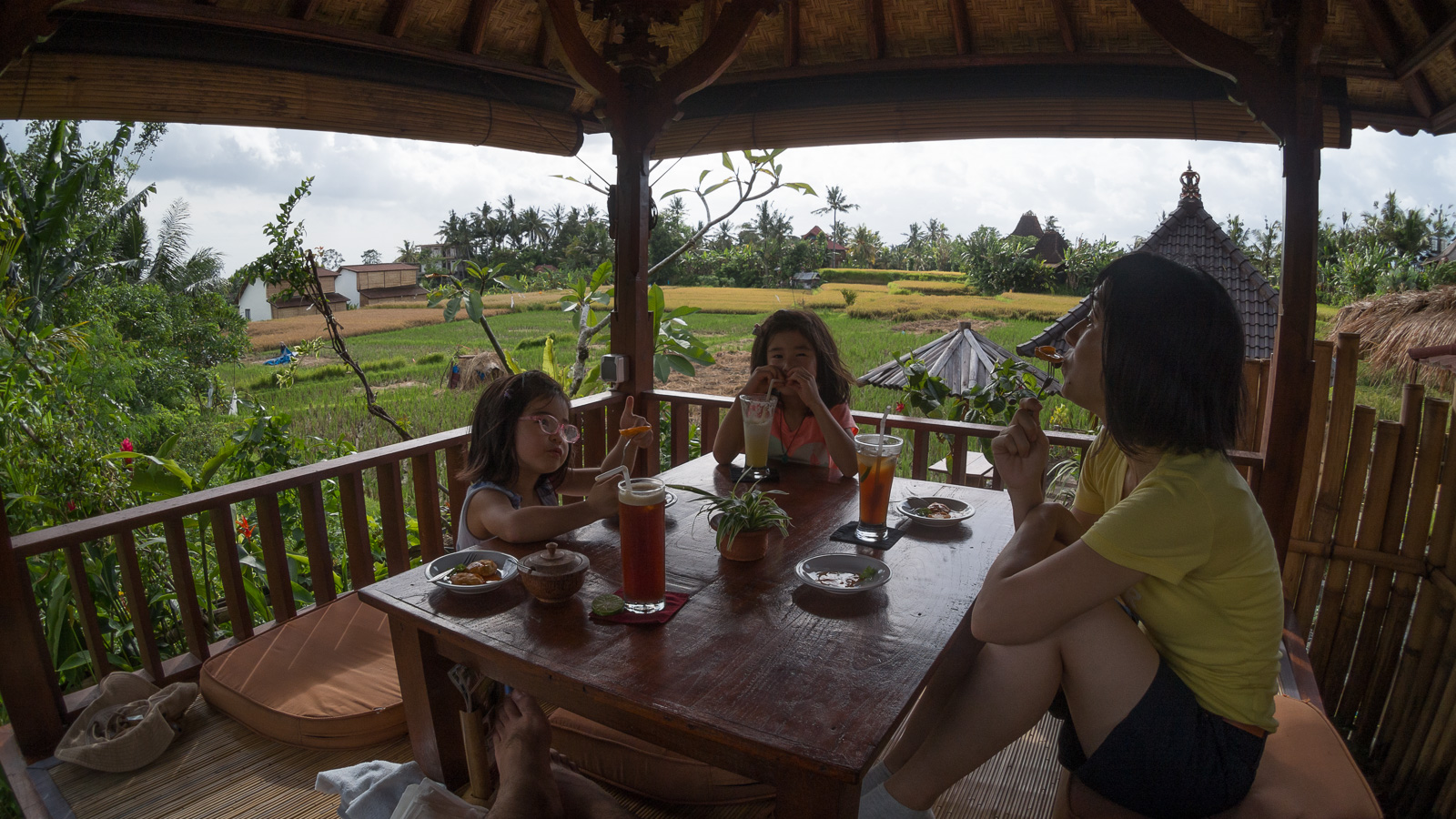 f:id:fridaynight:20161225004440j:plain