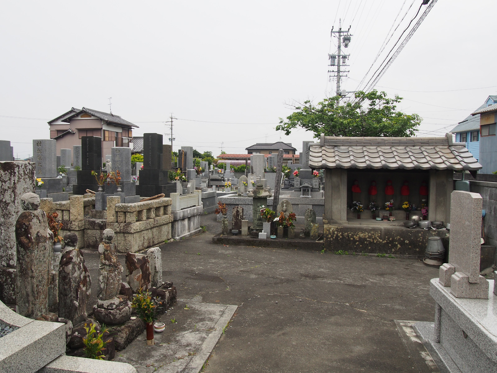 竜泉寺跡墓地