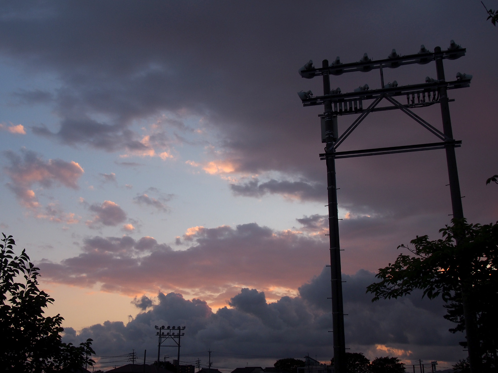 中公園グラウンドの照明塔