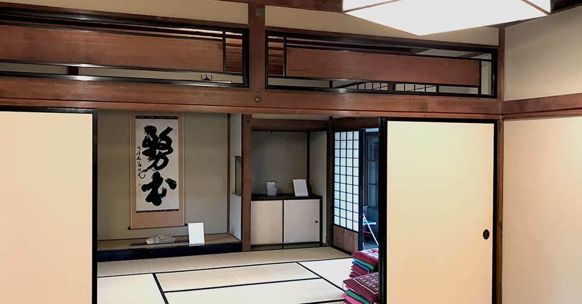 島田市博物館分館、国際陶芸フェスティバル展、上客の間の展示