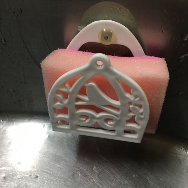 ダイソーのスポンジホルダー