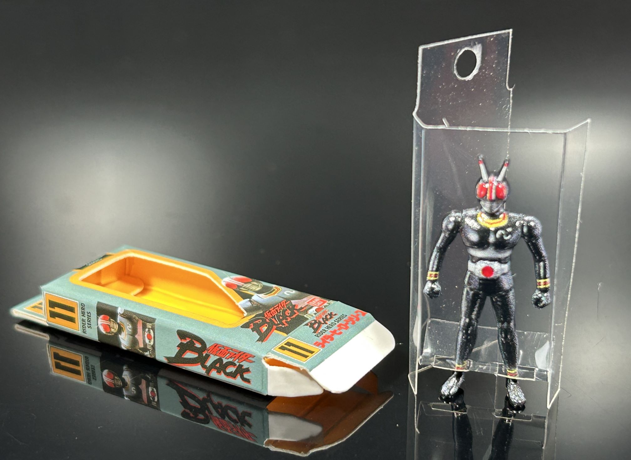 BANDAI 仮面ライダー ソフビパッケージチャーム＆チョコスナック - FTS