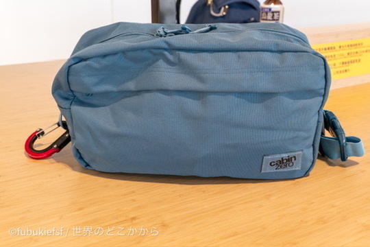 海外旅行で愛用しているキャビンゼロのクロスボディバッグ