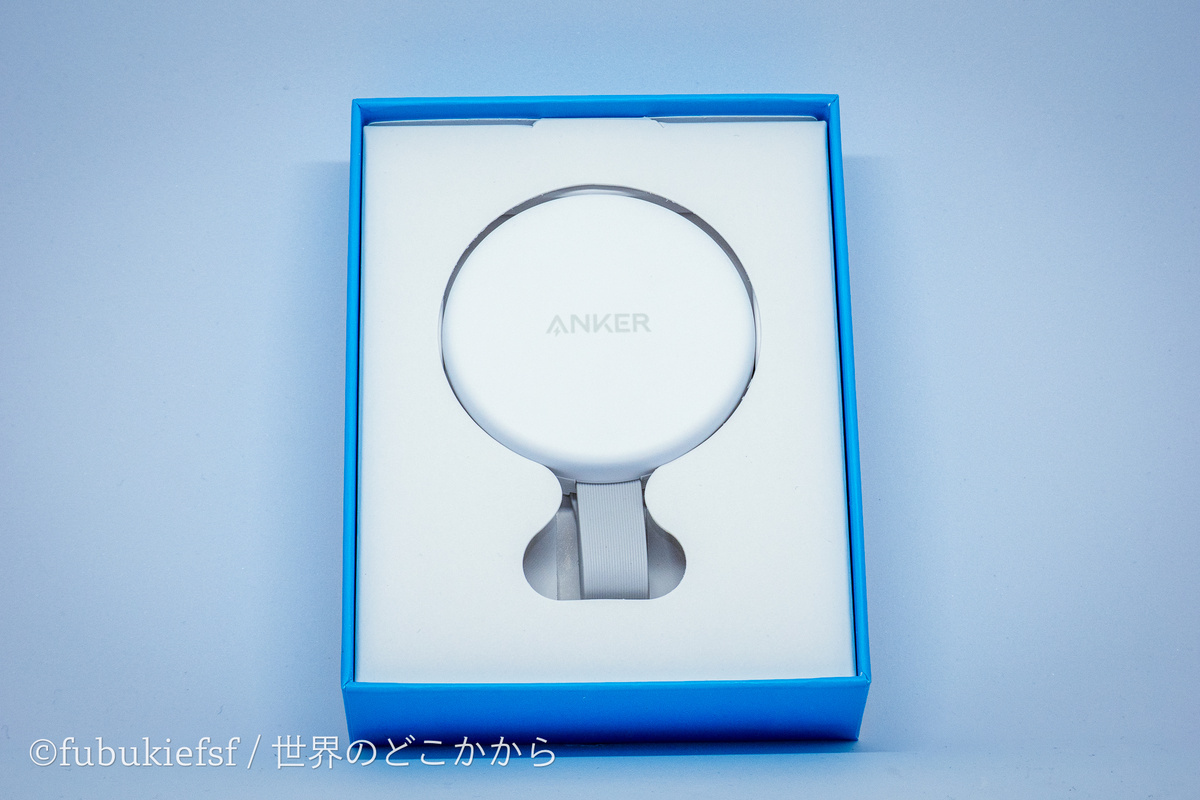 Anker MagGo USB-C カードリーダーを開封したところ