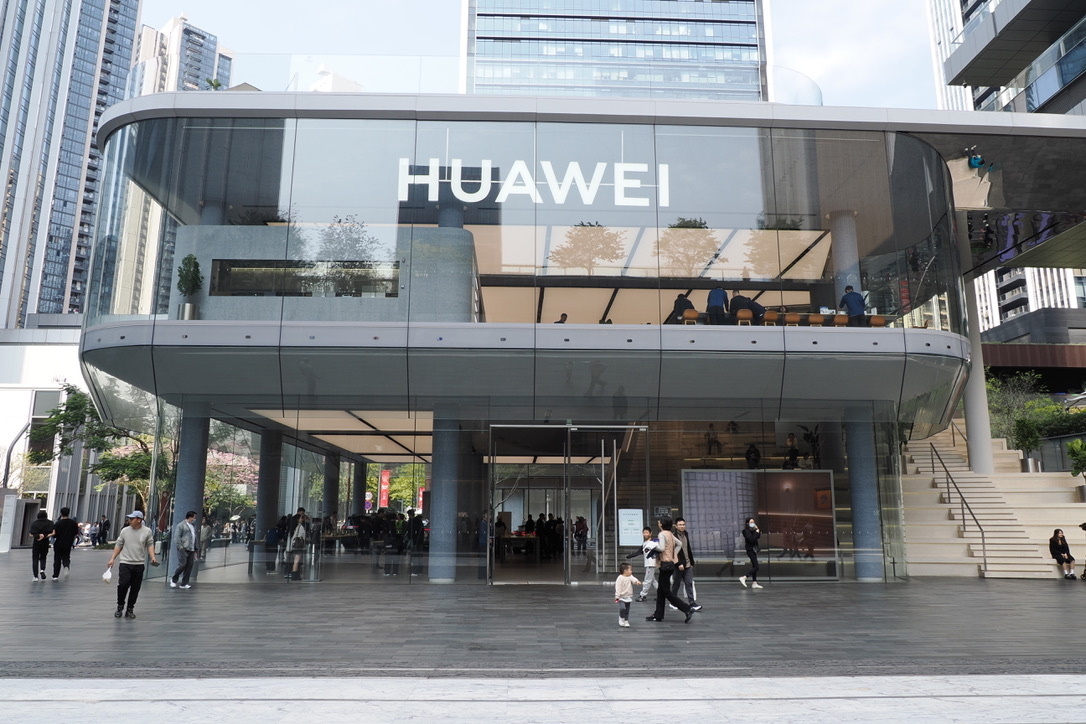 ガラス張りのHuawei旗艦店