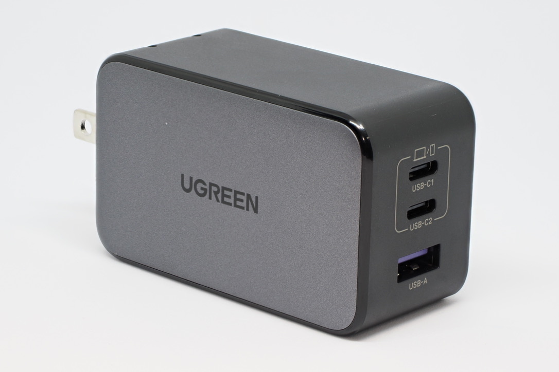 UGREEN NexodeX 100W充電器の外観