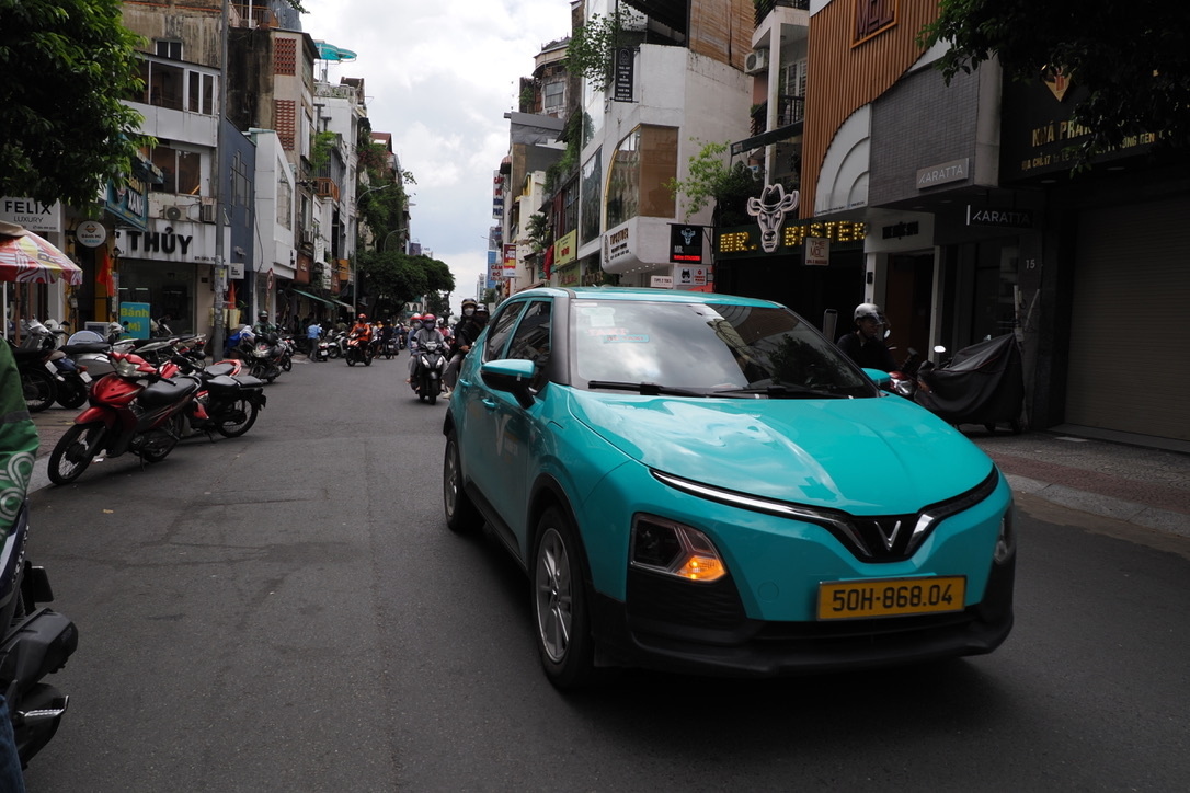 GrabやTaxiに乗るときも手元に荷物は持っておきたい