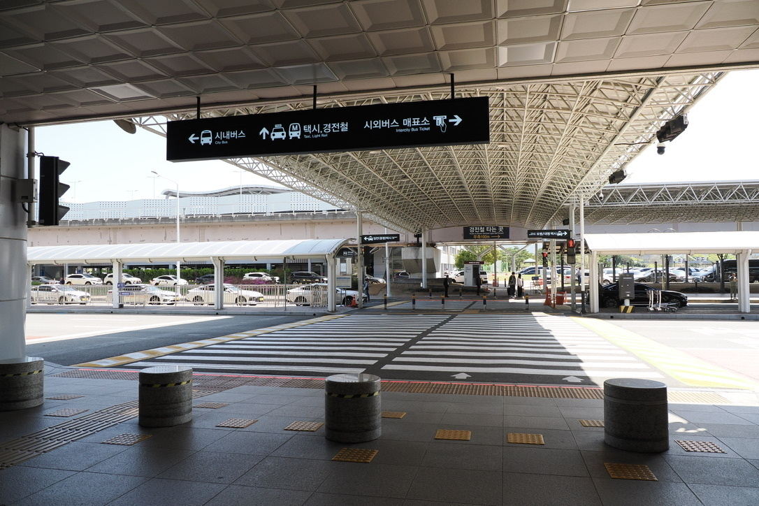 Light Rail看板を目印にすると分かりやすい