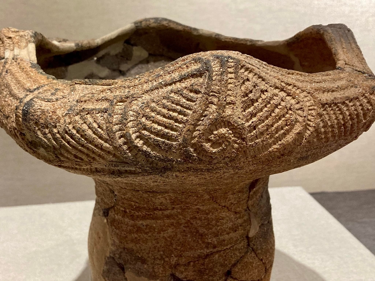 御物石器と石冠＝岐阜の縄文の精神世界／ダムに沈んだ徳山村の縄文土器