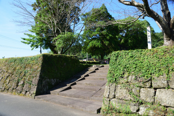 居館の大手門口の痕跡