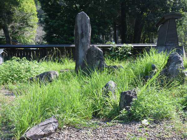 寺院の庭園の跡地