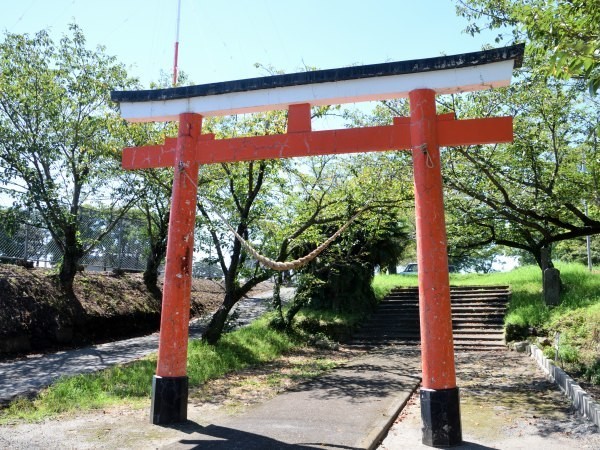 朱色の鳥居