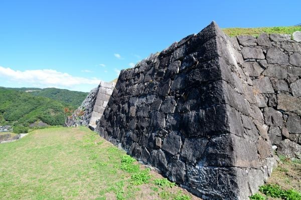 石垣と風景の組み合わせが素敵