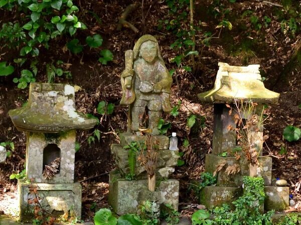 タノカンサァ（田の神様）、南九州のあちこちで出くわすぞ