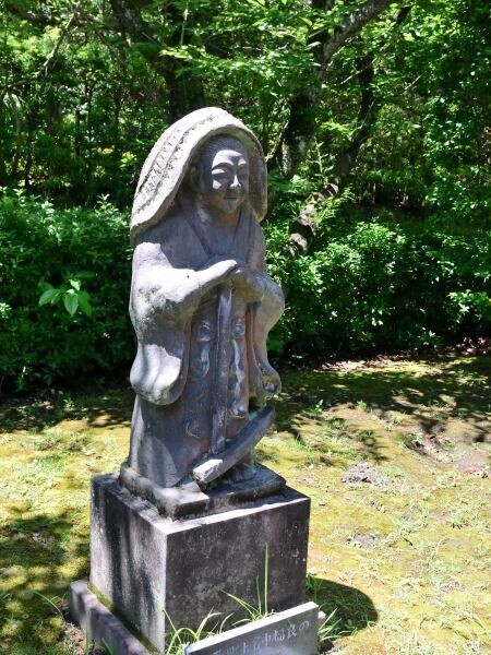 タノカンサァ（田の神様）、南九州のあちこちで出くわすぞ