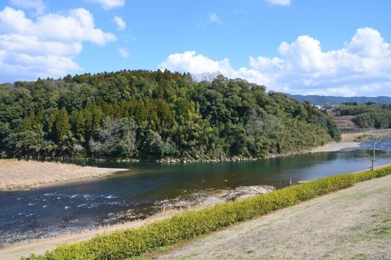 山城、川が堀の役割