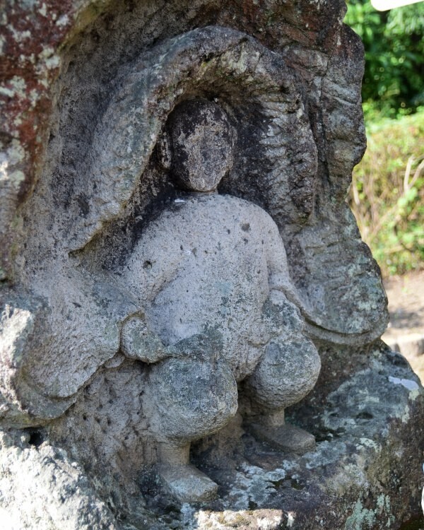 田の神像