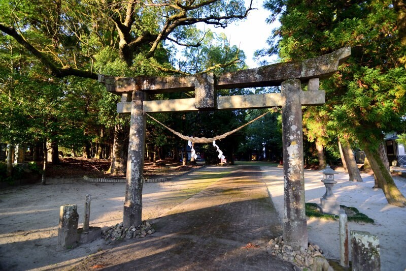 石造りの鳥居